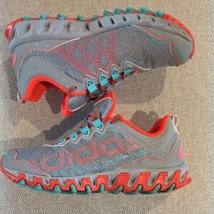 Adidas Vigor Trail Running Shoes Women’s Size 7 Gray Orange Low Top C75600